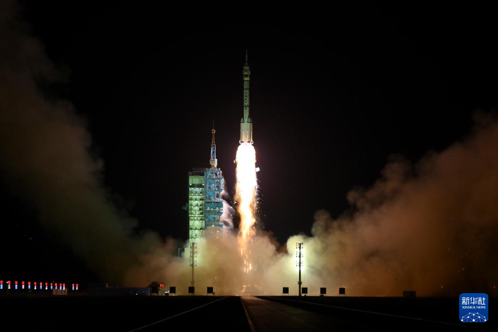 神舟十九號載人飛船發(fā)射取得圓滿成功 浩瀚太空首次迎來中國“90后”訪客