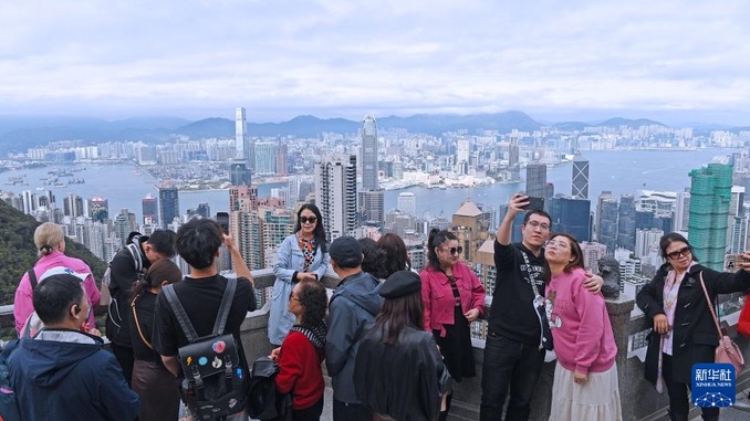 濃厚“年味”吸引海內(nèi)外游客來港過春節(jié)