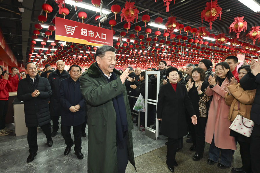 習近平春節(jié)前夕赴遼寧看望慰問基層干部群眾