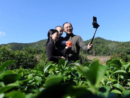 “我們?cè)箨懀c大陸農(nóng)民共創(chuàng)美好幸福生活”