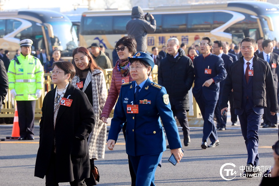 組圖丨全國(guó)政協(xié)十四屆二次會(huì)議舉行第三次全體會(huì)議