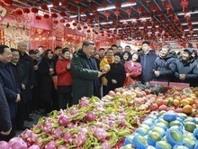 习近平春节前夕赴辽宁看望慰问基层干部群众