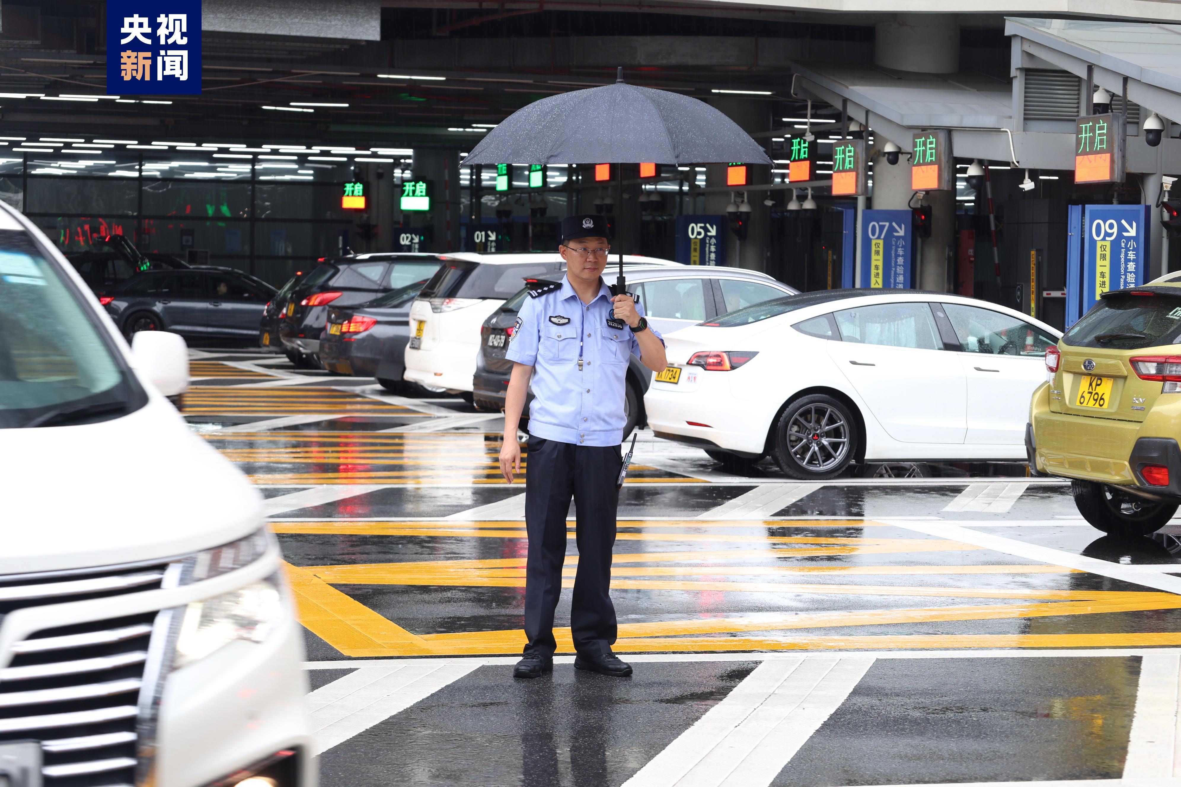 “五一”假期 港珠澳大橋珠海公路口岸再迎客流高潮