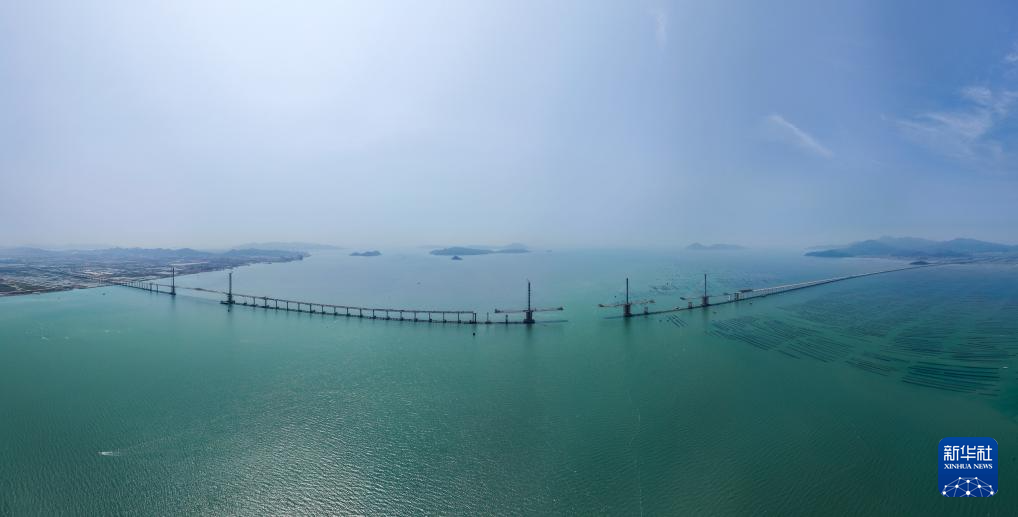 黄茅海跨海通道高栏港大桥合龙