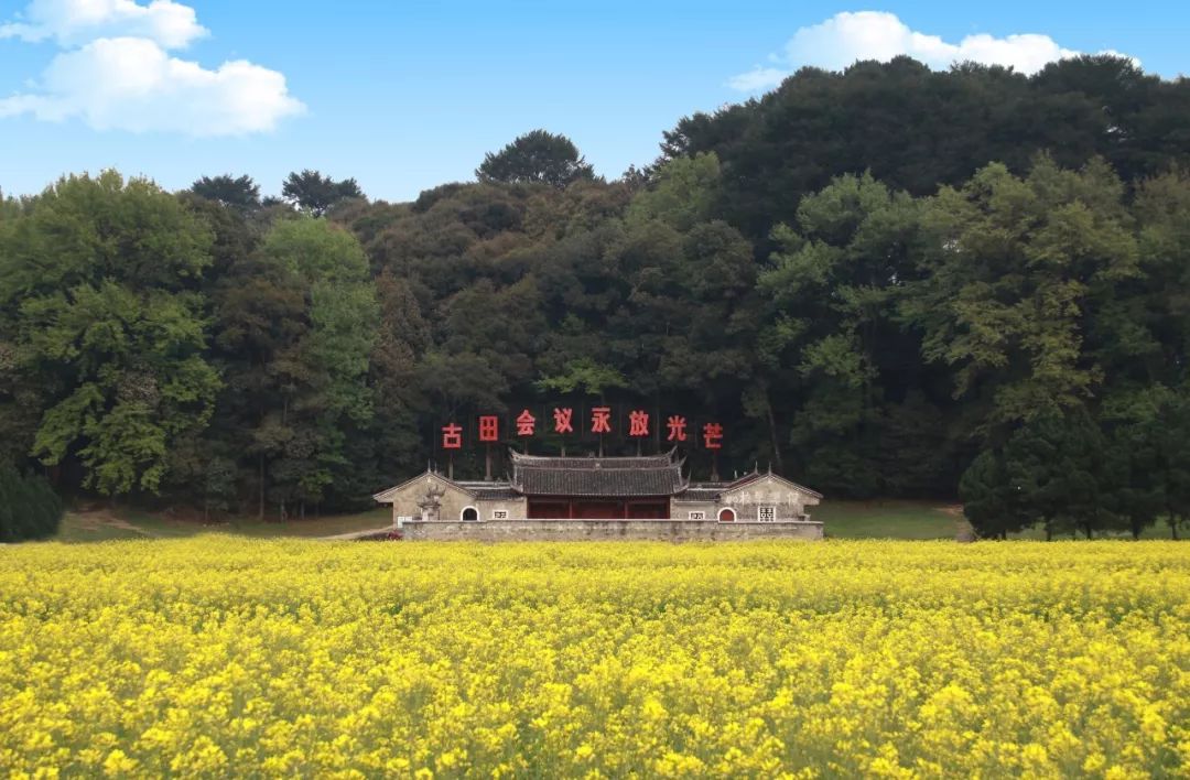 习近平的长征脚步，从未停歇