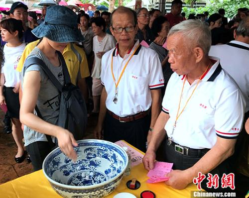 台湾写真：台湾中秋欢乐多 家家户户话团圆