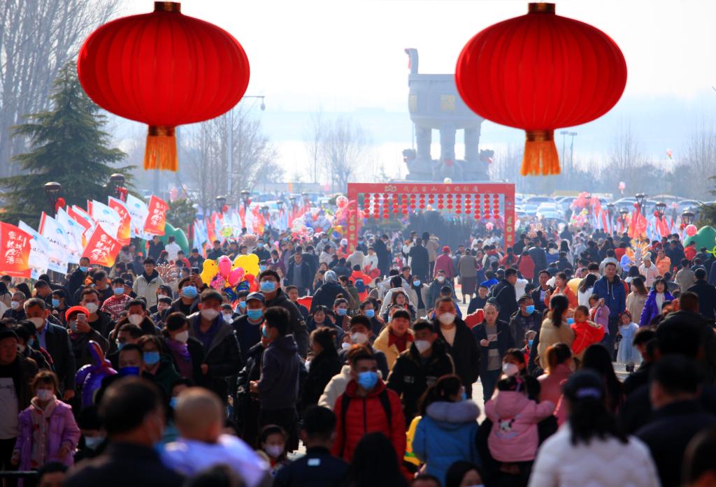 新华时评：中国“开门红”为世界经济增添暖意