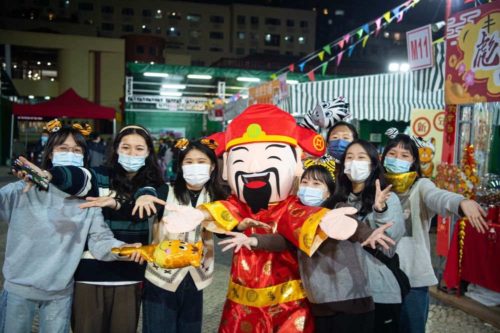 虎虎生威振精神，來看看澳門的新年祝福