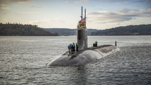 美国核动力潜艇在南海撞上不明物体？ 中方三点回应