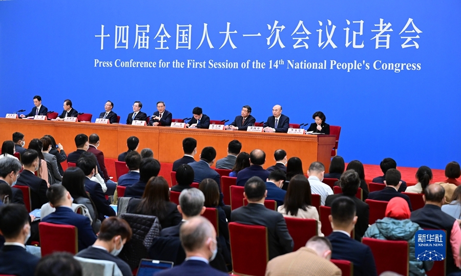 （两会受权发布）李强总理出席记者会并回答中外记者提问