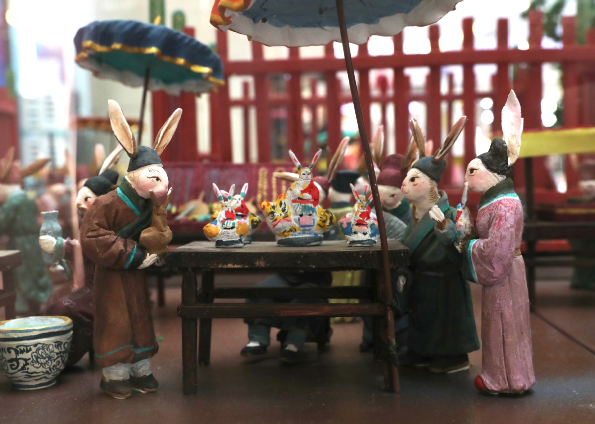 兔年主题微缩场景艺术展在京展出