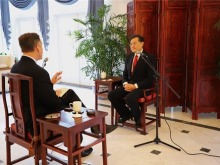 秦刚在接受美媒专访时特别强调，台湾问题是中美之间最大的火药桶