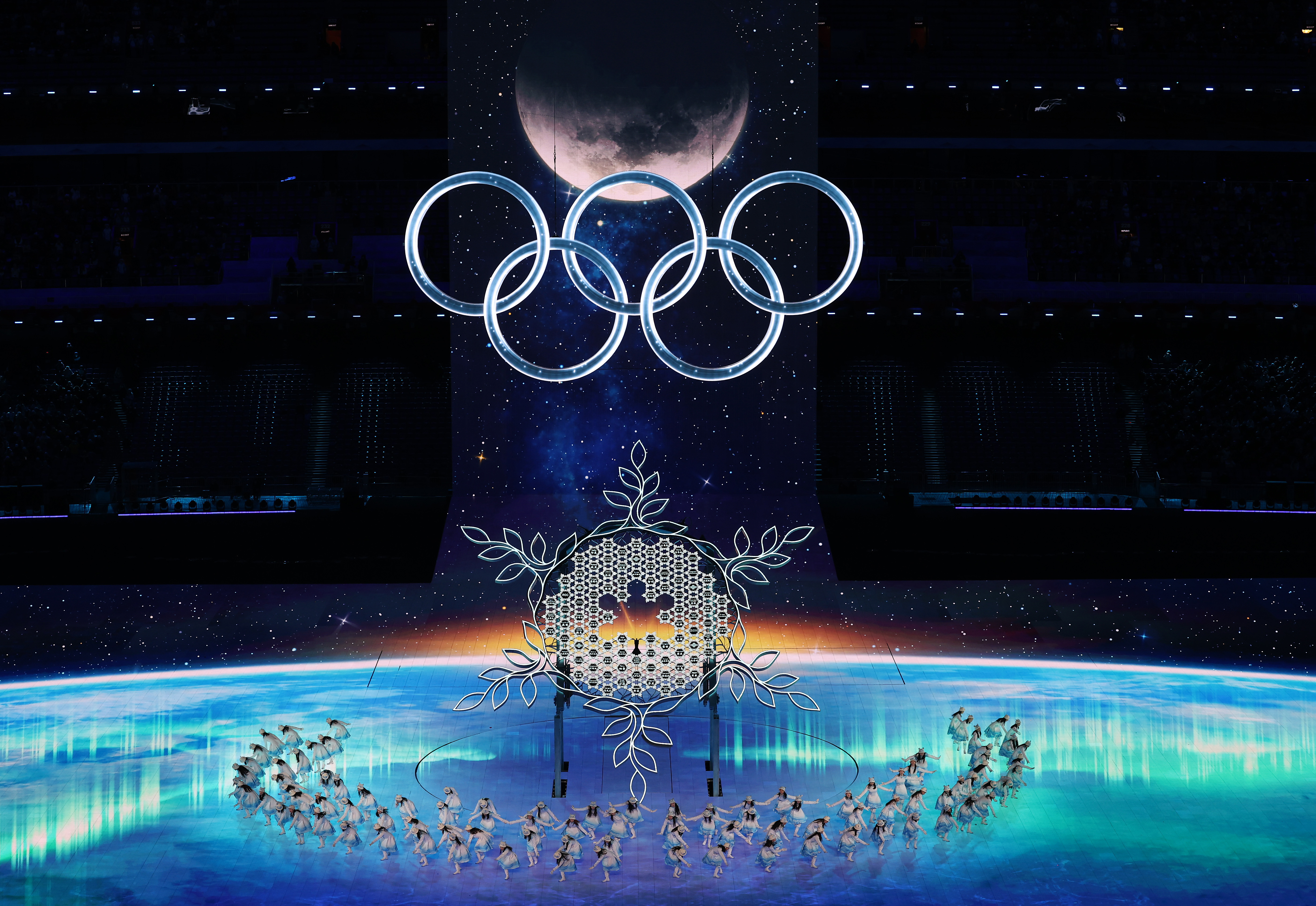 印度尼西亚《印尼新报》刊文说,北京冬奥会口号"一起向未来"