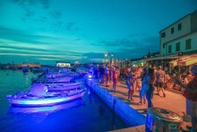克羅地亞舉辦“藍色狂想曲”活動 民眾沉浸藍色海洋