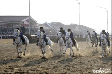 朝鲜举办赛马比赛 庆祝国际妇女节