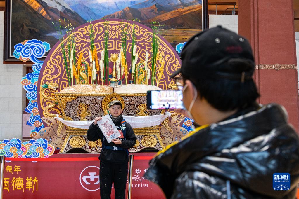 西藏拉萨：博物馆里体验年俗