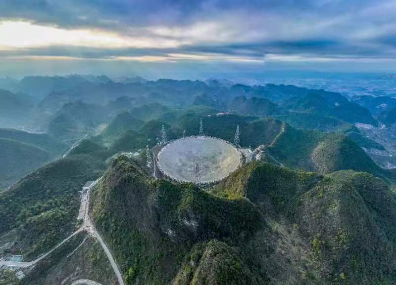 “中国天眼”发现纳赫兹引力波存在的关键证