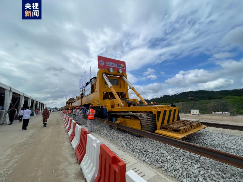 马来西亚东海岸铁路项目举行轨道工程启动仪式