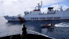中国海警局新闻发言人就菲律宾非法侵闯黄岩岛发表谈话_fororder_b4ad2a2f3b023552017d4d461d0b9082