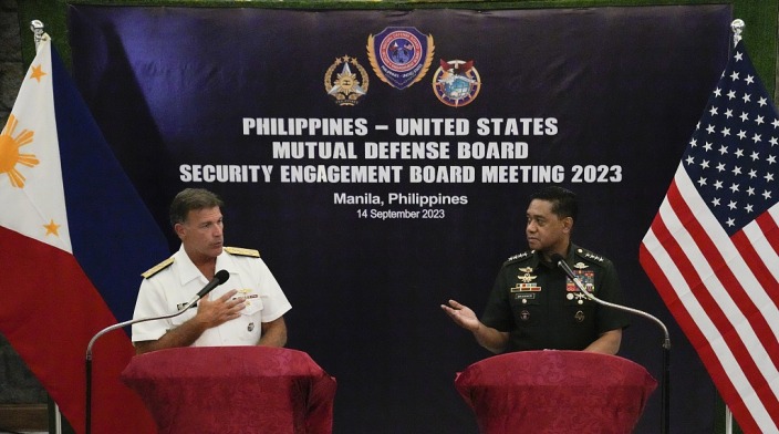 菲律宾学者：马科斯政府倒向美国，将让菲律宾面临巨大挑战和危险_fororder_VCG111454097106