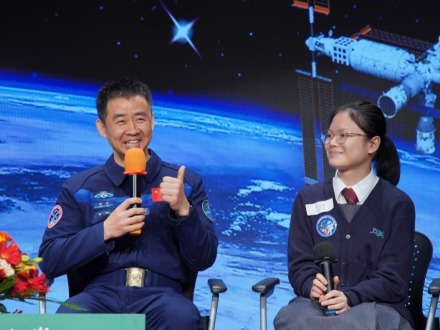 点亮香港“小航天迷”的“太空梦”——内地航天专家走进香港中小学校园
