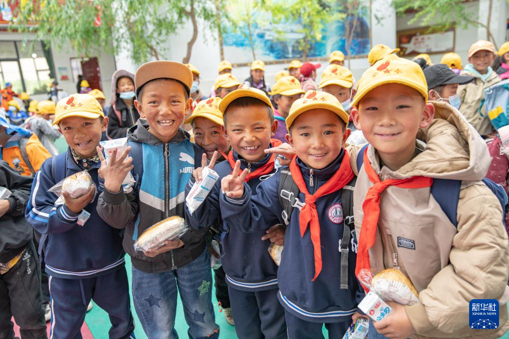 探访“离天空最近的援藏小学”