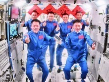 第四次“太空会师”！神十八航天员顺利进驻中国空间站