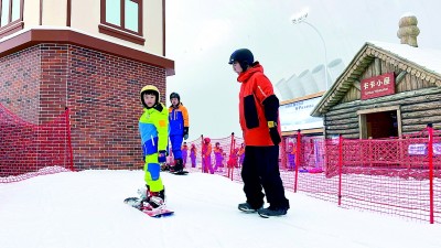 室内滑雪成为港澳居民休闲新潮流