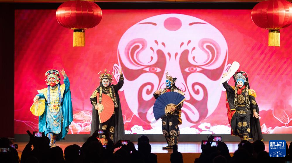 温暖迎春 全球共庆中国年——龙年春节庆祝活动在多国举行