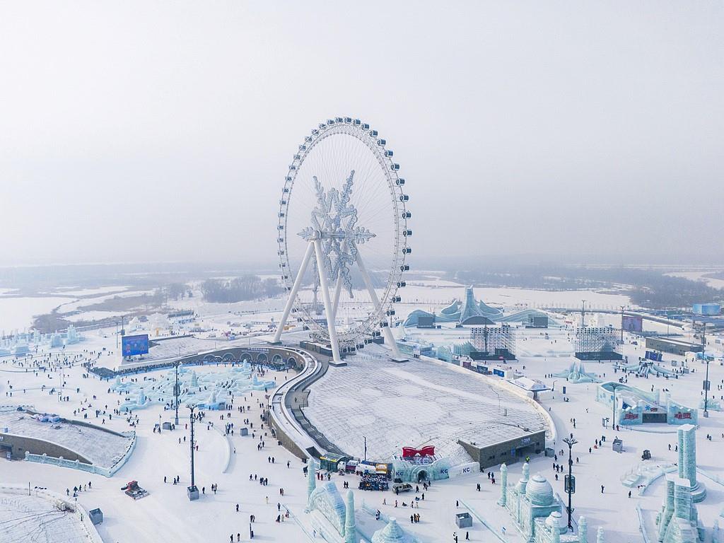 中国经济信心说丨万众奔赴体育盛宴 见证冰雪经济“燃”起来