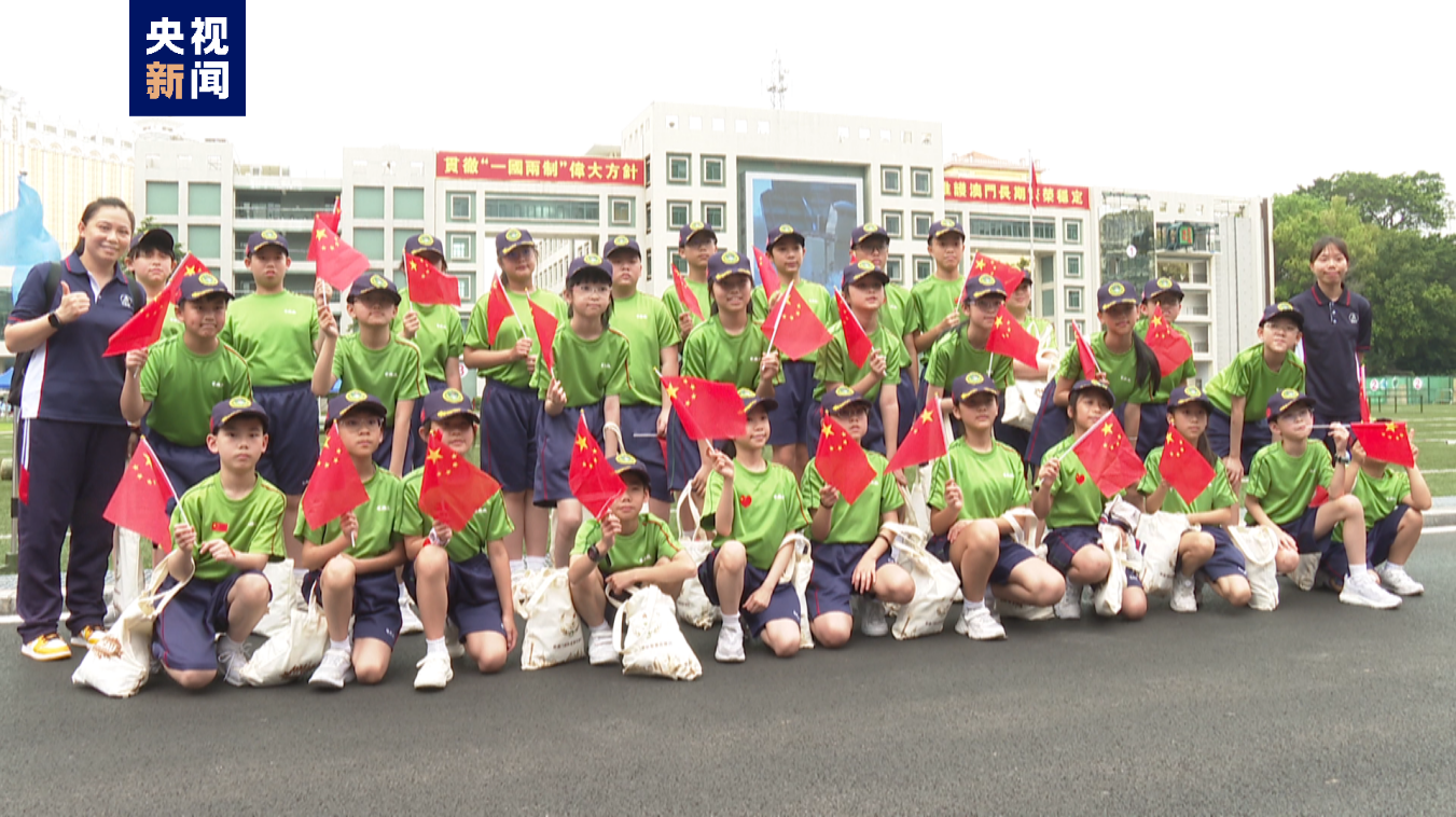 解放军驻澳门部队举行第十八次军营开放活动