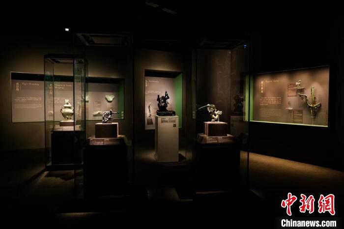 三星堆与罗丹展开“超时空对话” “青铜之光”特展在沪揭幕