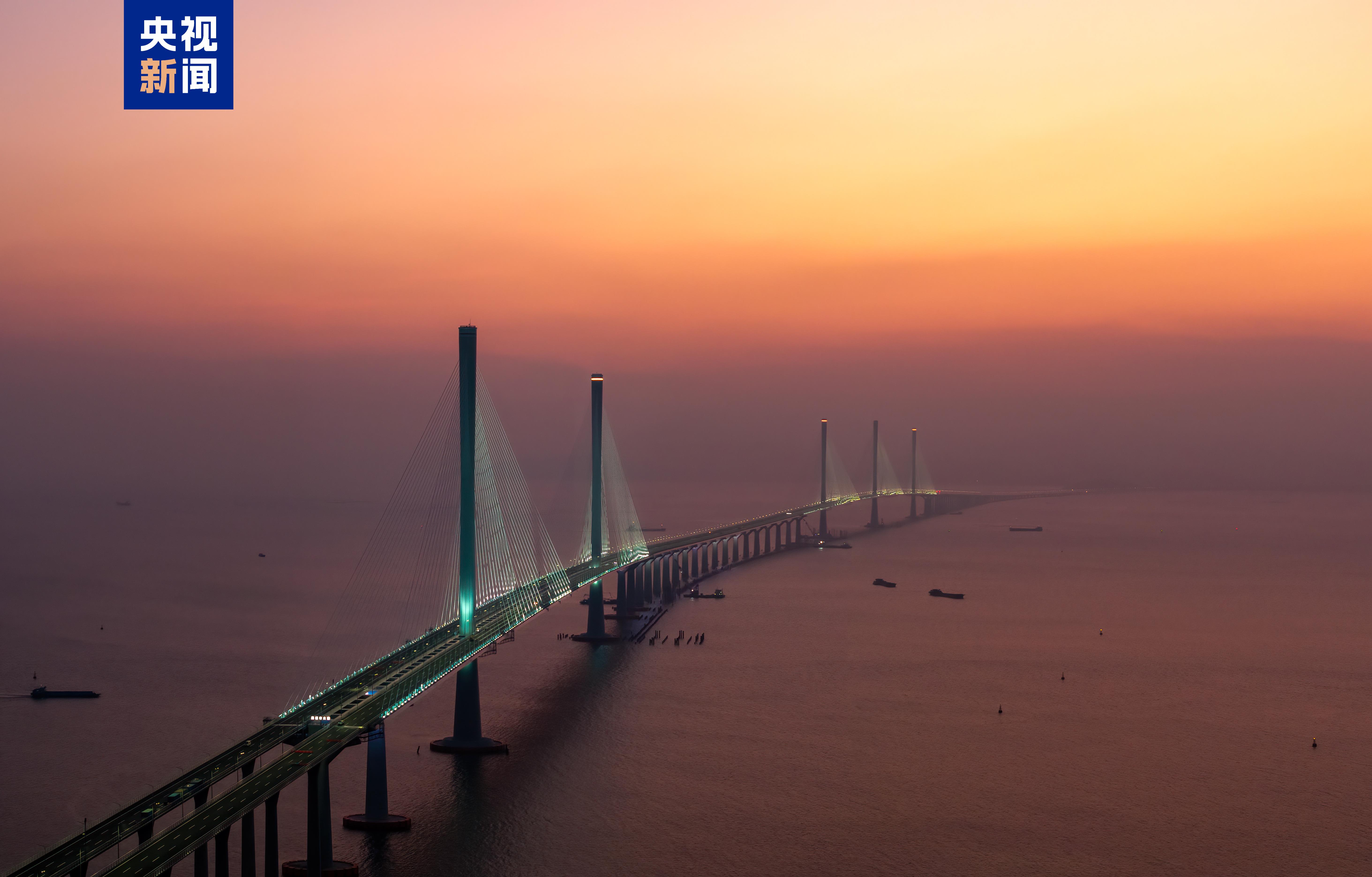 全线亮灯！黄茅海跨海通道打造大湾区海上新地标