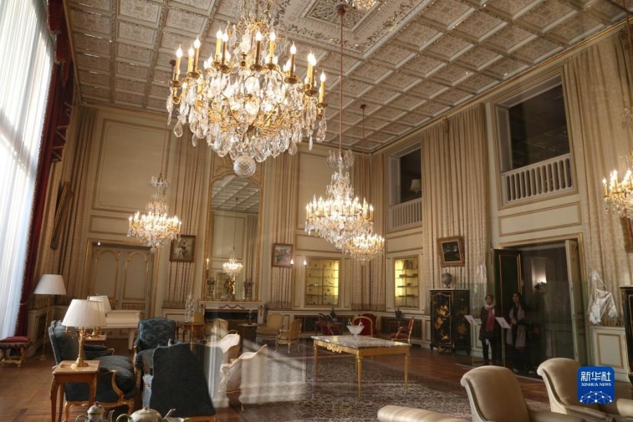 这是12月20日拍摄的伊朗德黑兰尼亚瓦兰宫内景。新华社记者 沙达提 摄