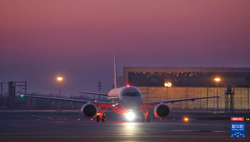 C919京沪航“飞起来” 大国重器“新远航”