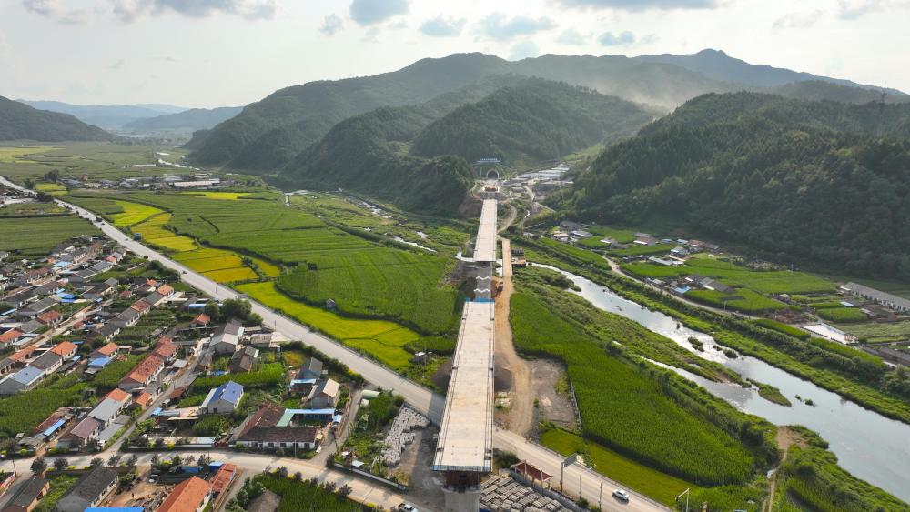 念好“山字经” 奏响“四季歌”——长白山区域旅游业高质量发展实践