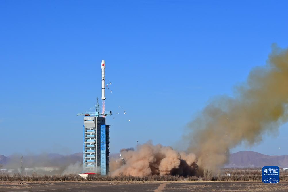 12月4日12时10分,中国在酒泉卫星发射中心使用长征二号丙运载火箭