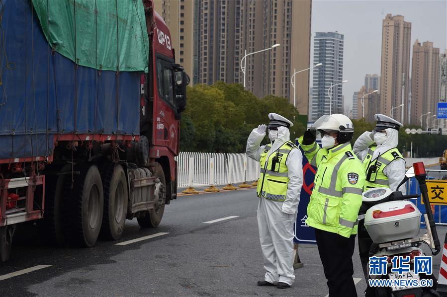 军队新近承担救治任务的两所医院全部投入使用 参照火神山医院模式运行