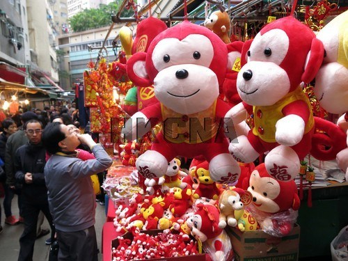 農(nóng)歷新年前夕 香港年貨市場氣氛濃