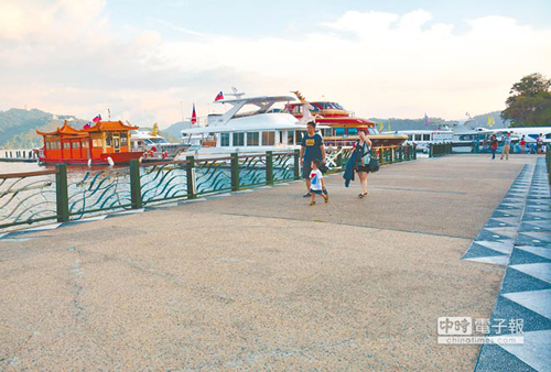 黃金周大陸游客出境游火熱 臺(tái)旅游業(yè)只能看著流口水