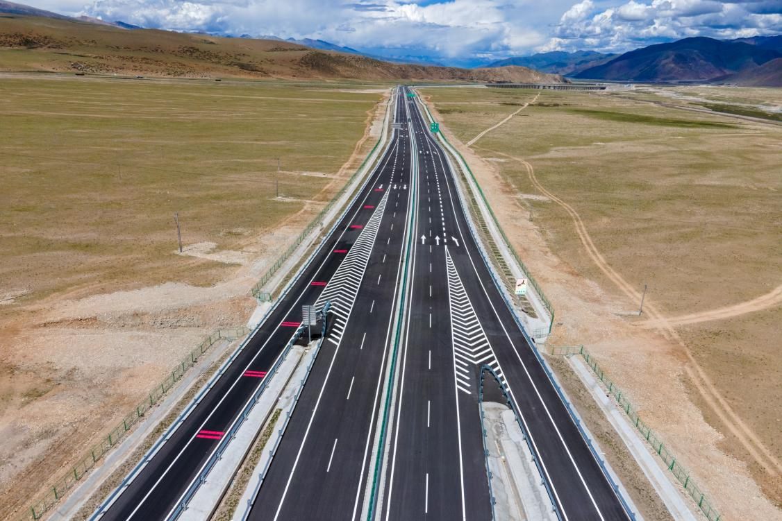 世界平均海拔最高高速公路全线通车