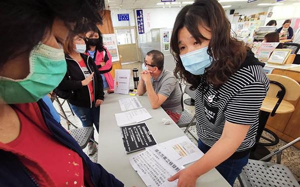 给民众发钱都能引发巨大民怨？民进党如此施政无能也是没谁了