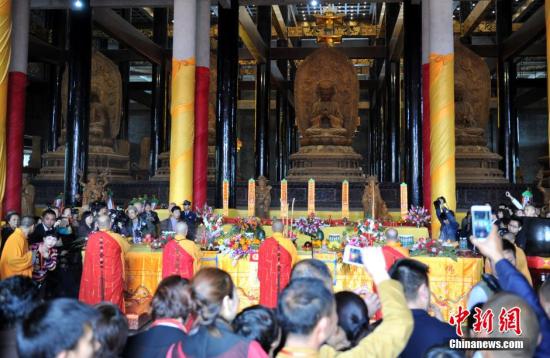 四川石象寺舉行儀式從臺灣恭請佛骨舍利回寺供奉