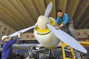 男子自建航空航天館 按原型造出兩架逼真戰(zhàn)斗機(jī)