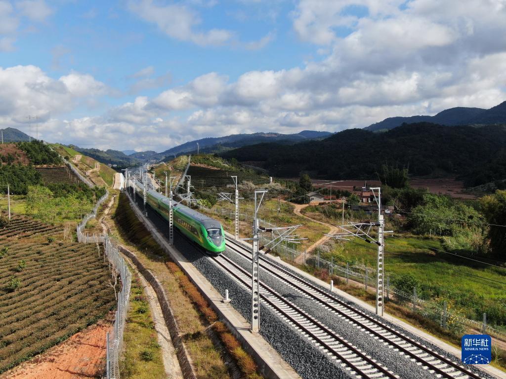 時(shí)光列車，“跑”出中國(guó)鐵路新跨越