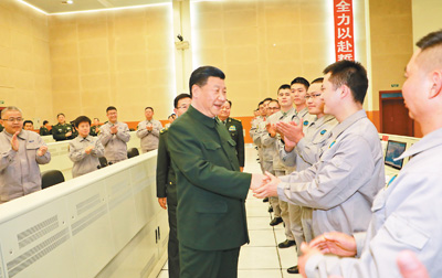 习近平春节前夕视察看望驻四川部队某基地官兵