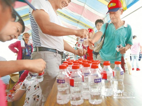 蔡正元谈登太平岛渔民将被罚:蔡当局从上到下都疯了