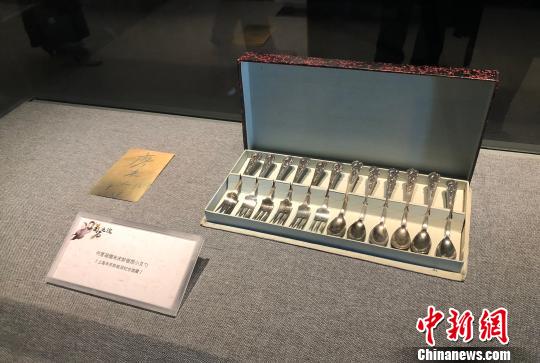 “菊石之谊”图片展广州开幕 展现宋庆龄与何香凝60年友情