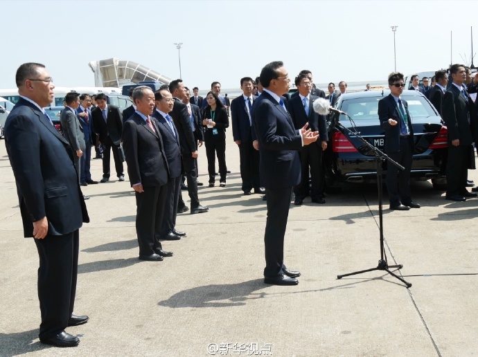 李克強(qiáng)踏上澳門土地：希望多走走，多看看，多聽聽