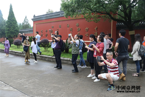 一茶一禅 两岸媒体荆楚行走进禅宗祖寺